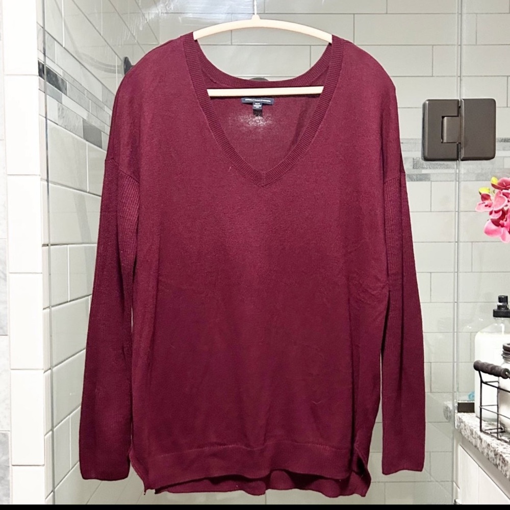 American Eagle Burgundy Light Knit Cotton Blend Oversized V-Neck Sweater Sz. M
